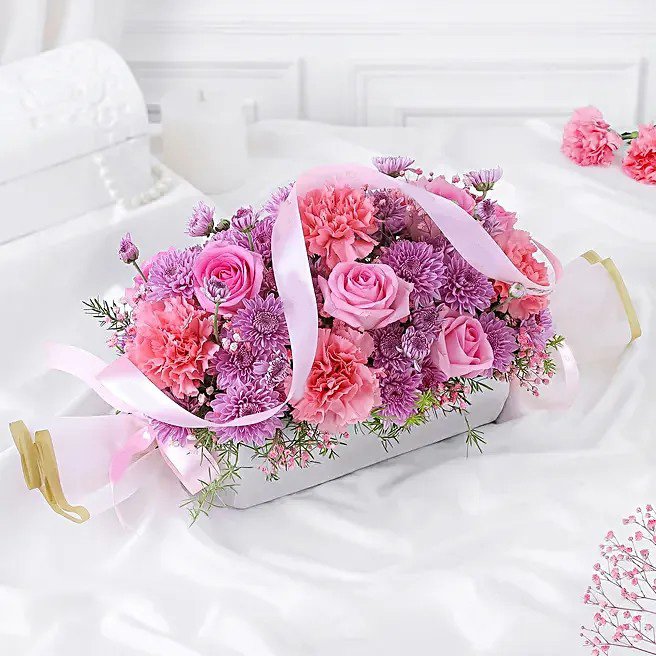 Sweet Mothers Love Rose Arrangement