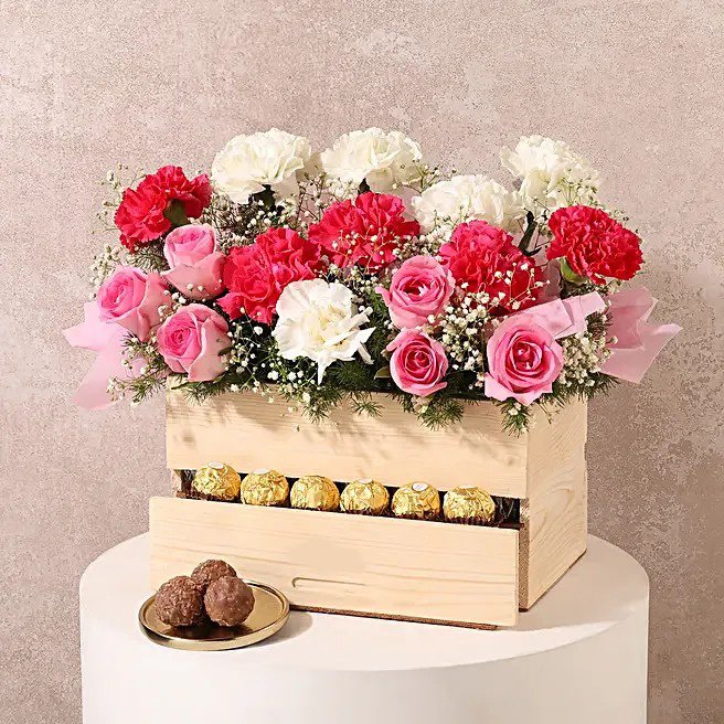 Classic Mix Of Roses Carnations Basket