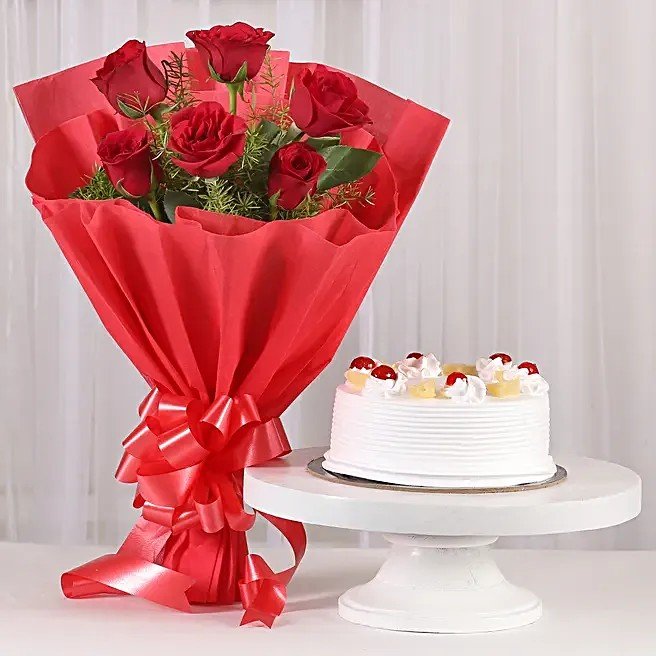 Delightful Divine Combo Eggless